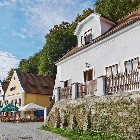 伏尔塔瓦童话故事酒店 Český Krumlov