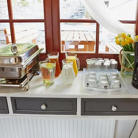 Vltavska Pohadka Отель 3*